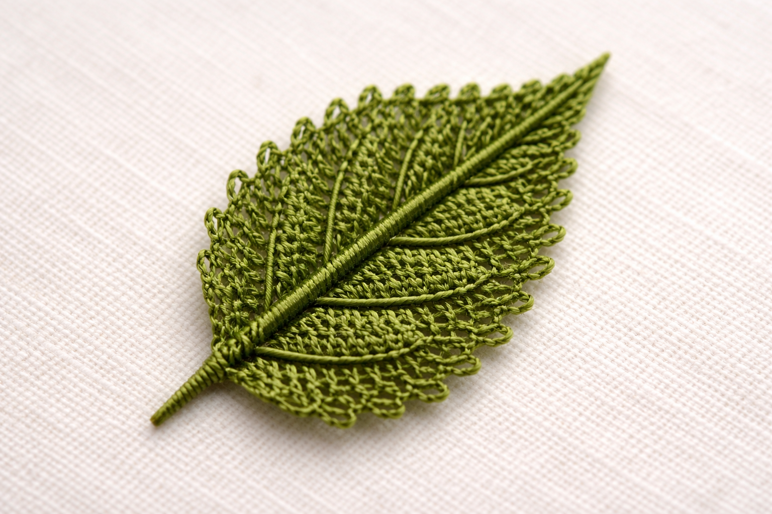 İğne oyası yaprak motifi detay