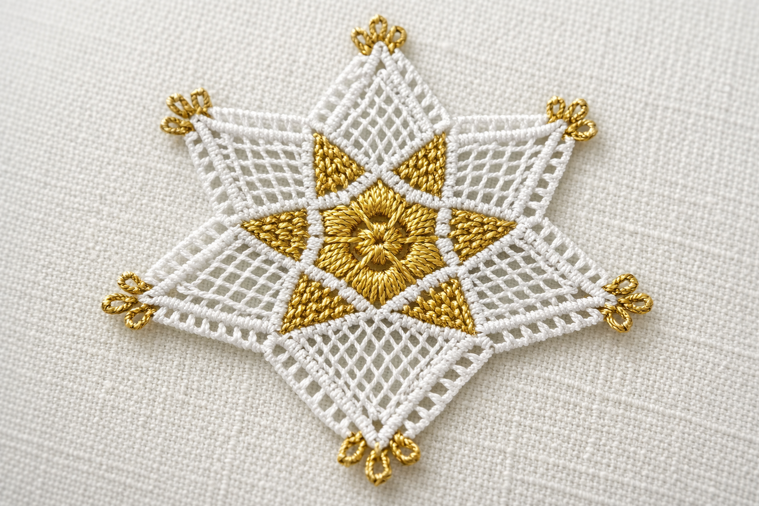 Altı kollu yıldız iğne oyası motifi